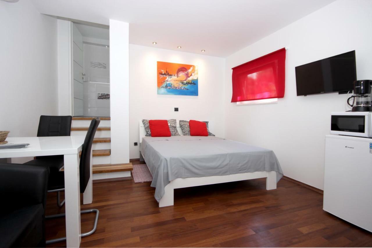 Apartments Natasa Pula Exterior photo